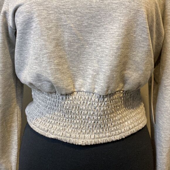 NWT Aqua Women’s Small Cropped Long Sleeve Top Shoulder Pads Smocking Hem. Small - Picture 2 of 6